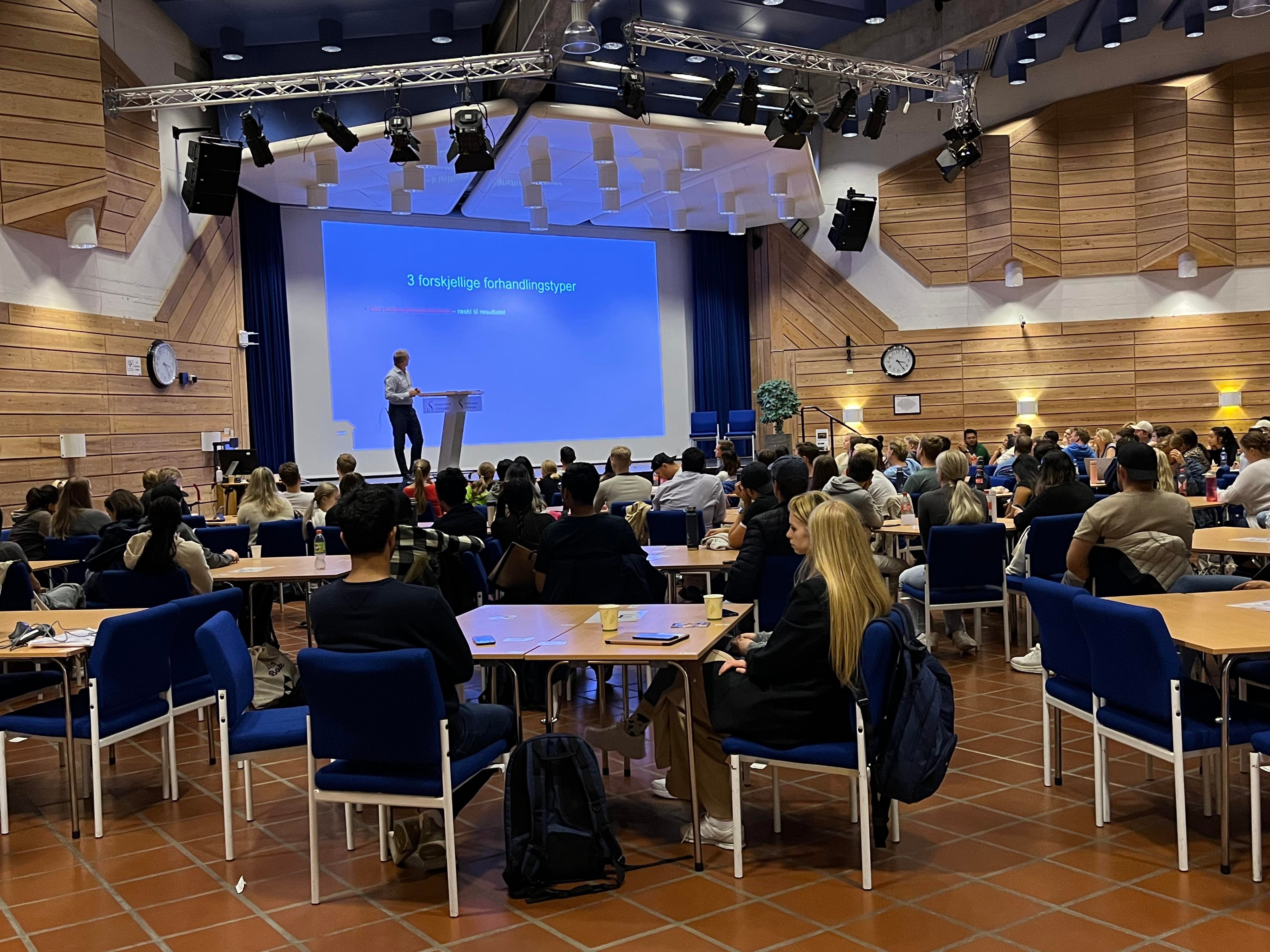 Bootcamp Msc økonomi og administrasjon, forelesning i tjodhallen