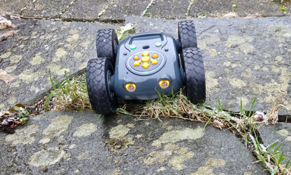 Barns utforskende lek med roboter
