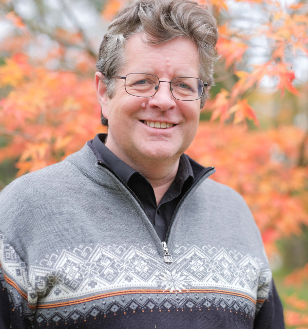 Employee profile for Roderick Thomas Duncan Dale