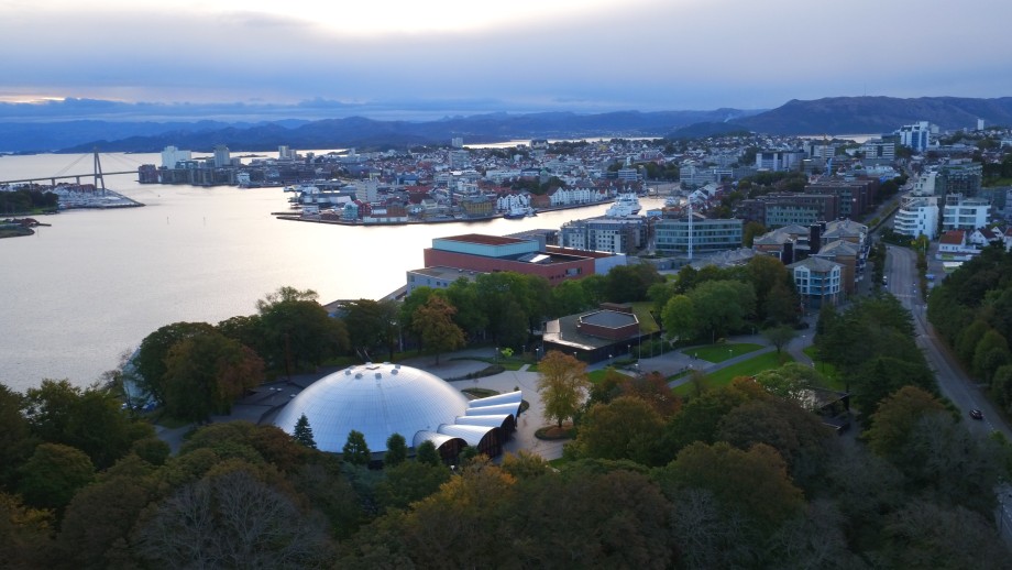 Dronebilde campus Bjergsted